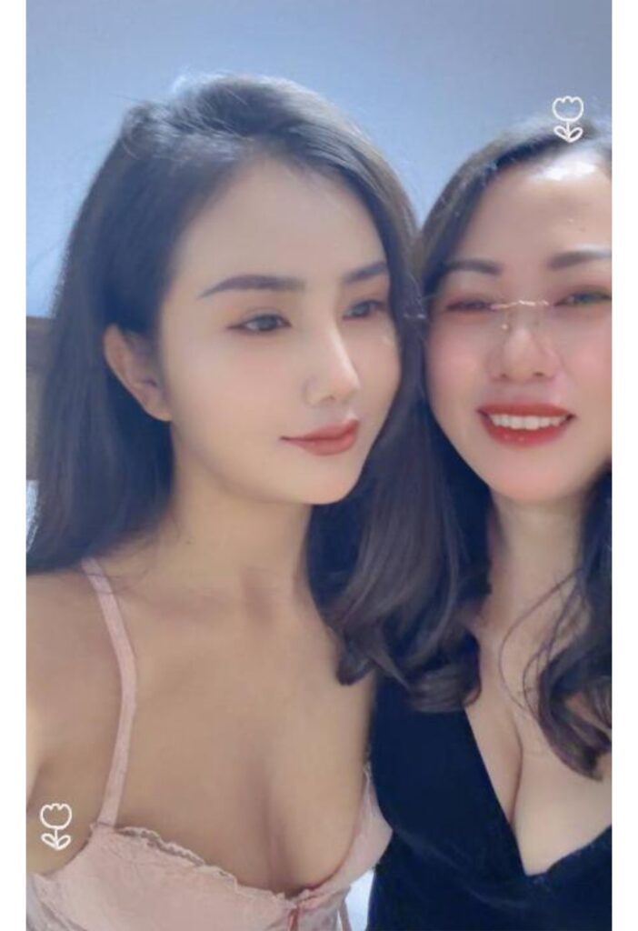 建邺母女双飞-牛牛资源库